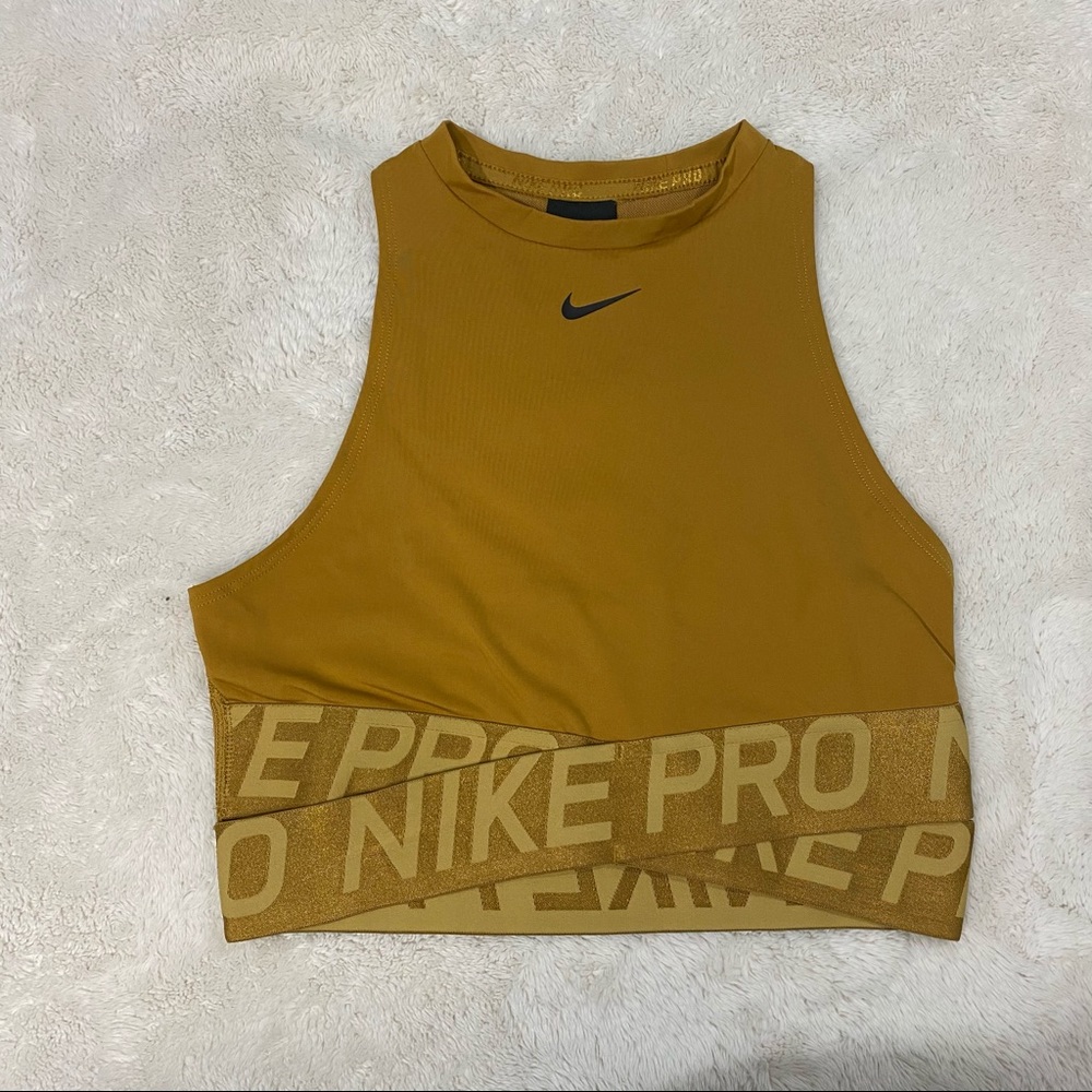 Nike Pro Intertwist crop top/bra